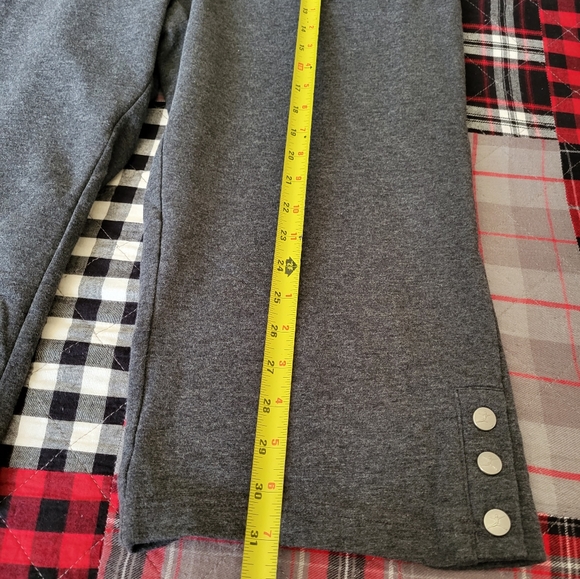 Danskin Cropped Pants - Picture 10 of 11